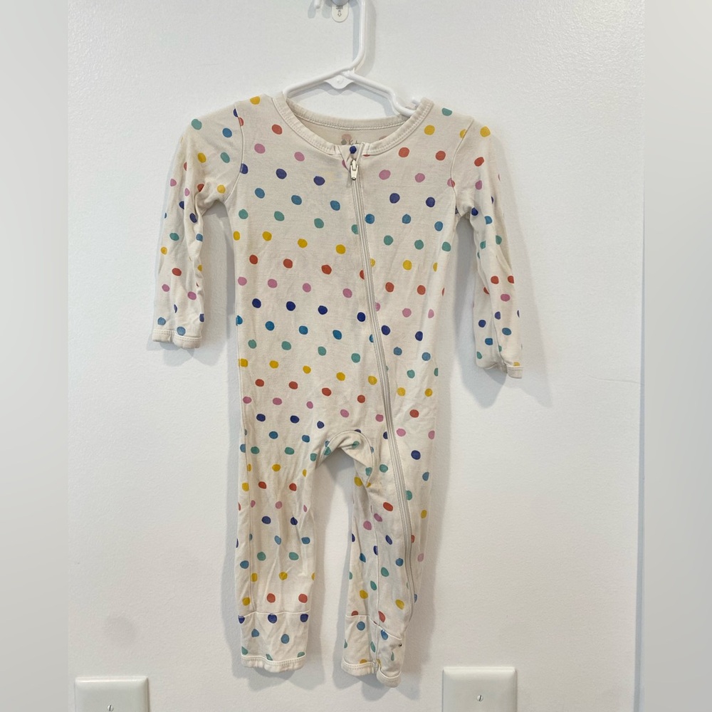 Kyte Baby OG Polka Dot Zippy 12-18 PLAY